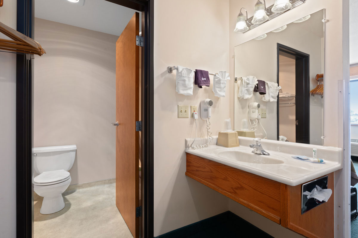 affordable clean hotel hardin montana