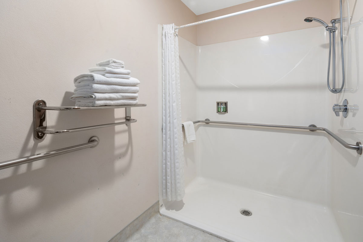 affordable clean hotel hardin montana